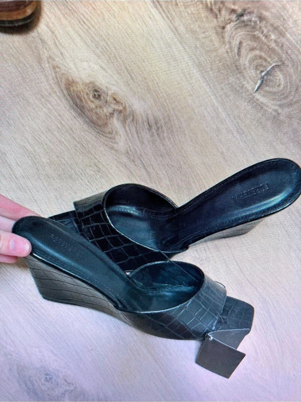 Forever 21 Black Wedge Sandals